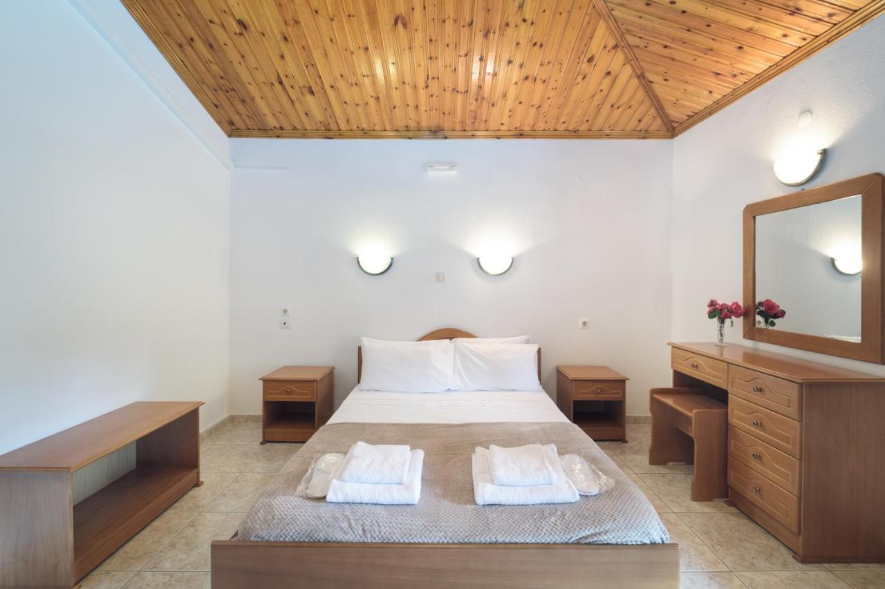 Silver Beach Koukounaries Dış mekan fotoğraf